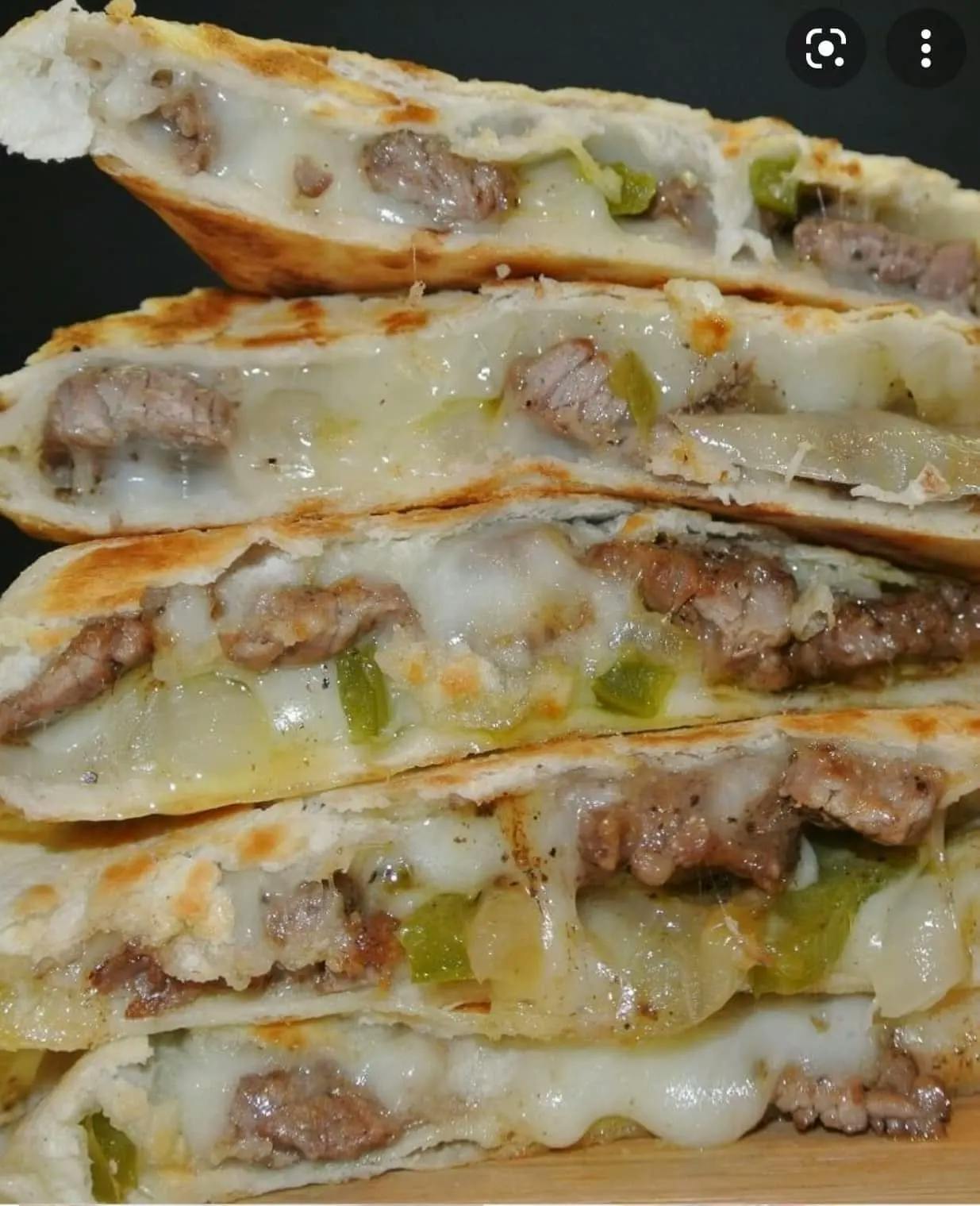 Titelbild für Steak Cheese Steak Quesadillas