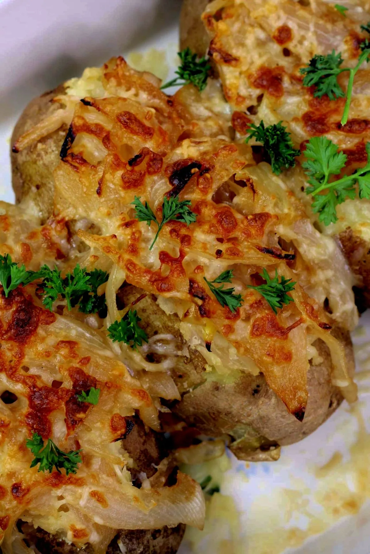 Titelbild für Stuffed French Onion Potatoes