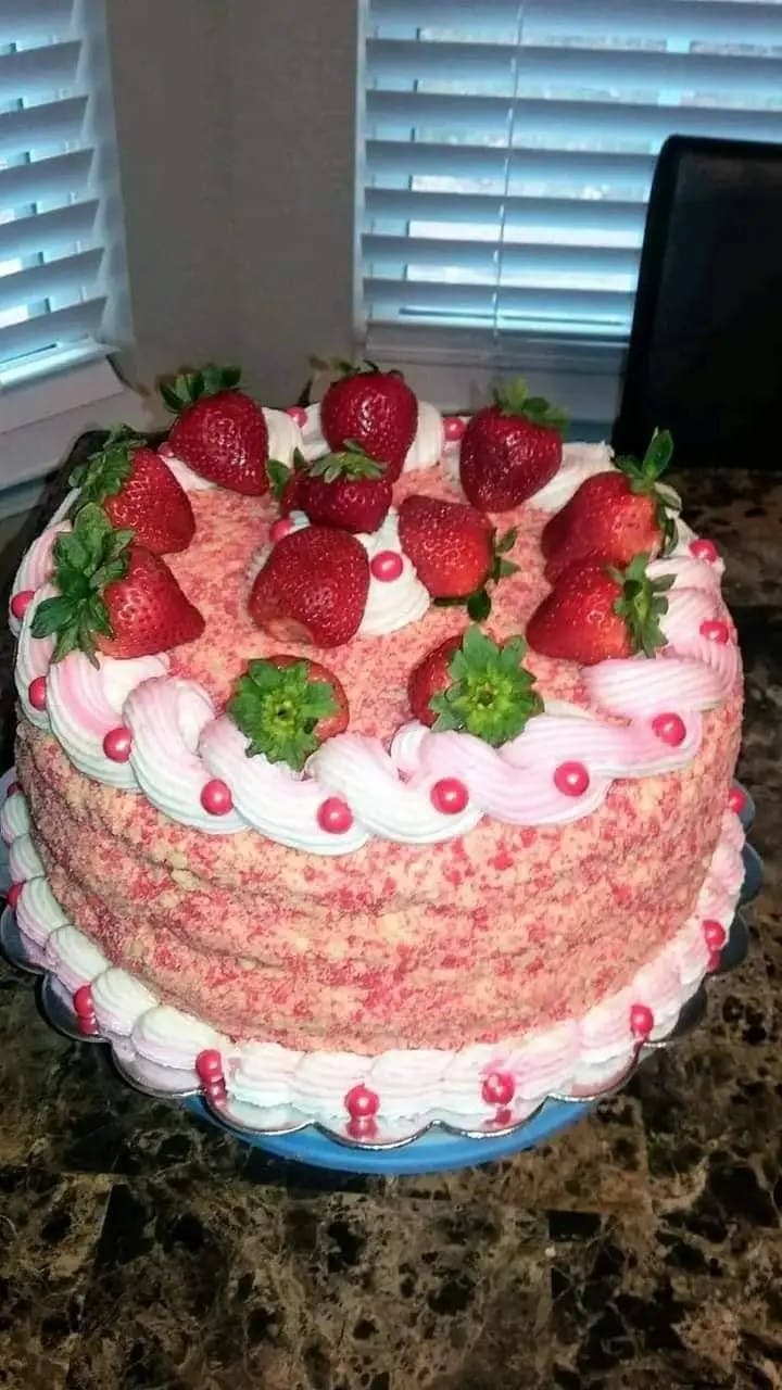 Titelbild für Strawberry Mousse Cake