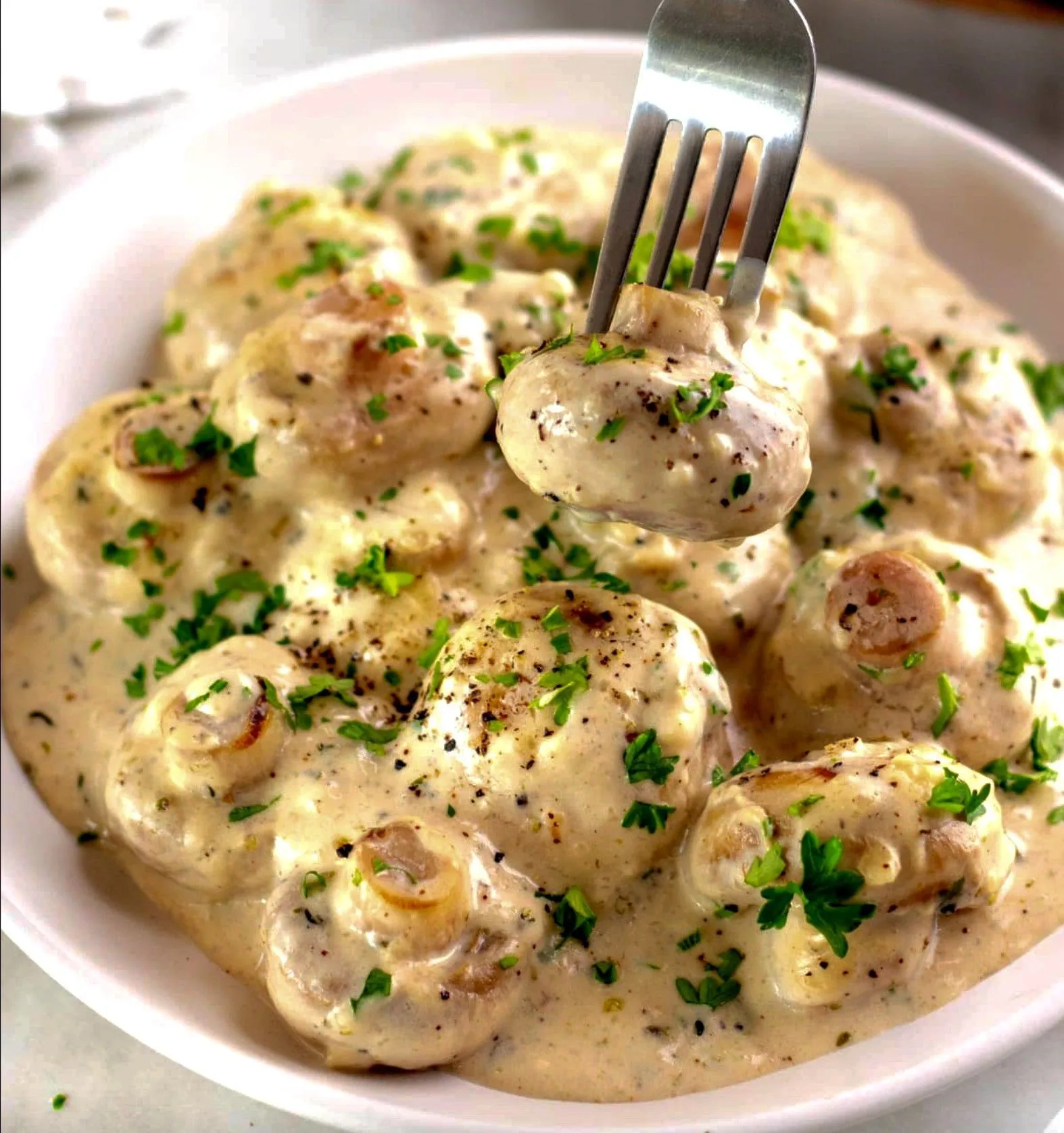 Titelbild für Garlic Mushrooms In Parmesan Cheese