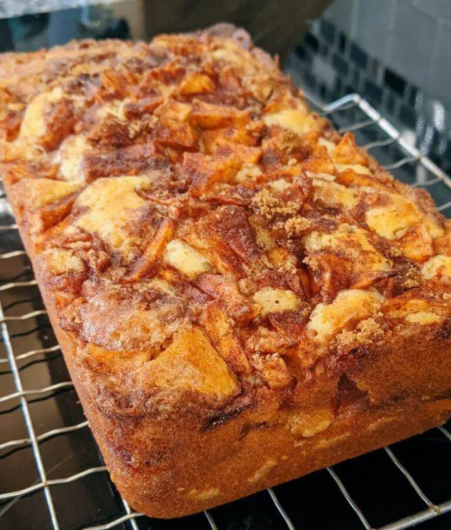 Titelbild für Famous Apple Fritter Bread