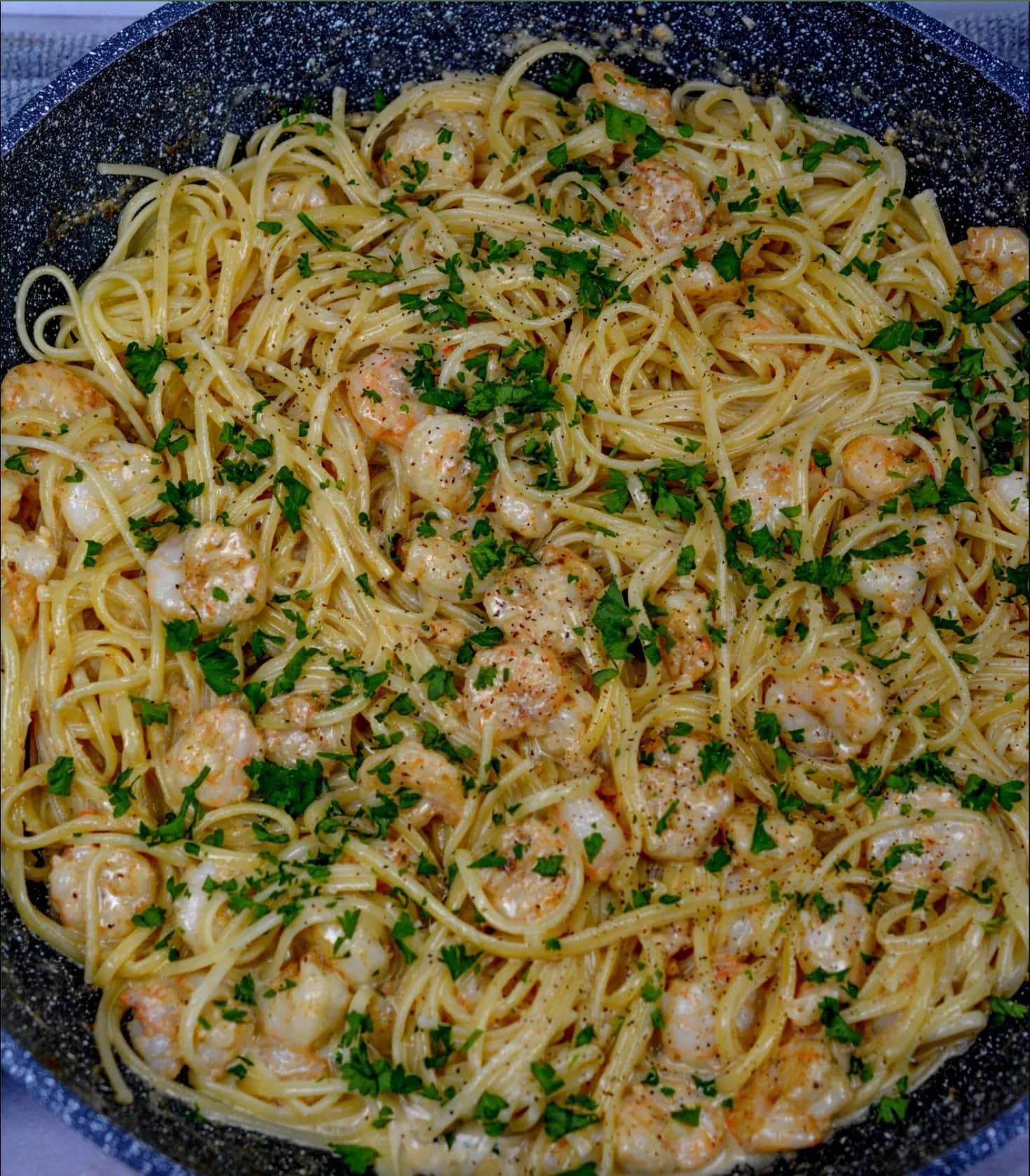Titelbild für Creamy Garlic Shrimp with Pasta