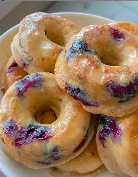 Titelbild für Baked Blueberry Donuts