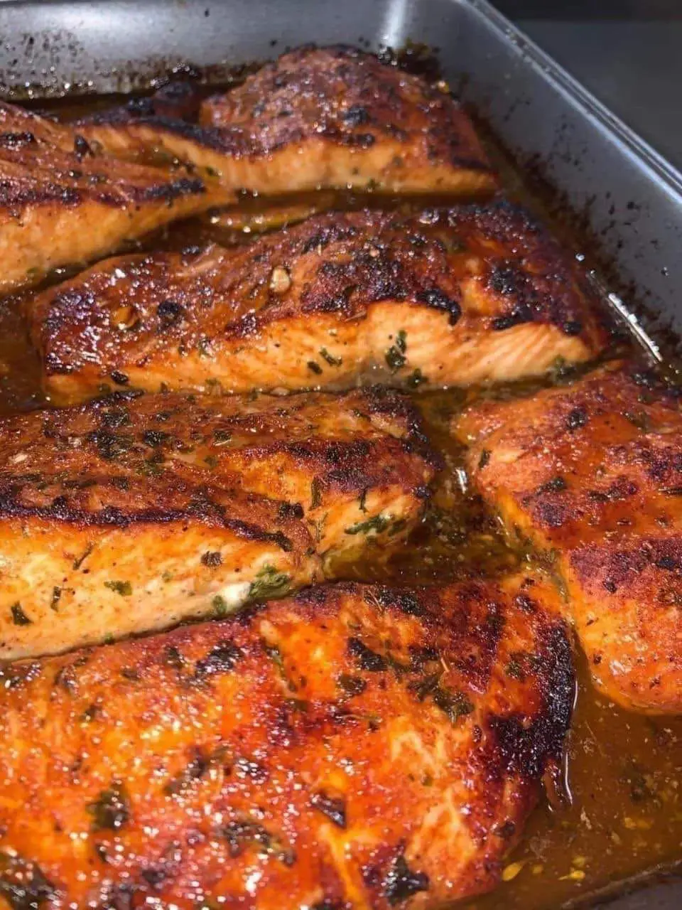 Titelbild für Cajun Honey Butter Salmon