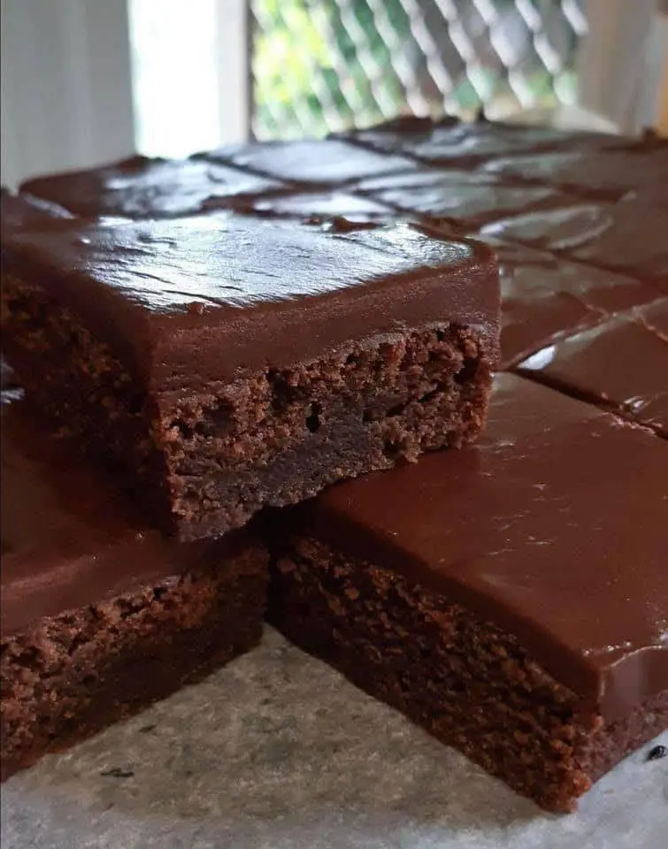 Titelbild für Easy Texas Turtle Sheet Cake