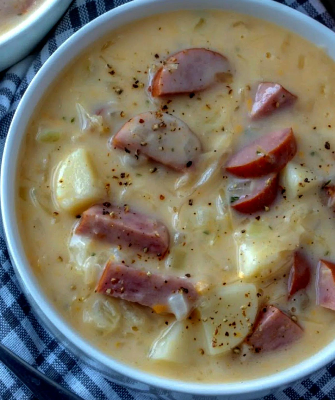Titelbild für Kielbasa Soup With Potatoes