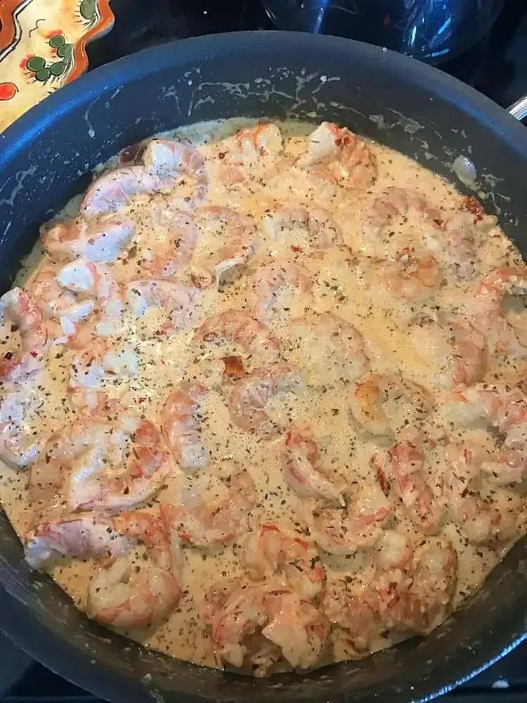 Titelbild für How to make Creamy Garlic Tuscan Shrimp