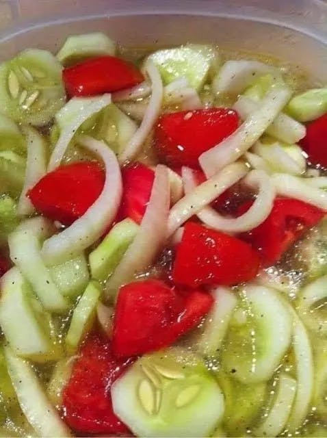 Titelbild für Marinated Cucumber Onion Tomatoes