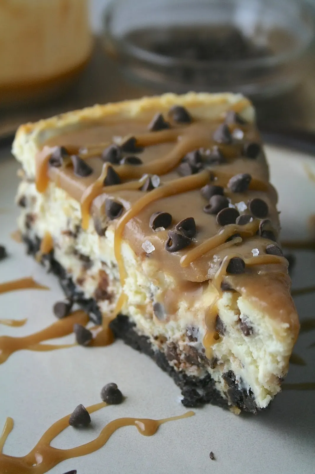 Titelbild für Salted Caramel Chocolate Chip Cheesecake