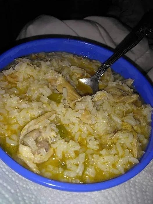 Titelbild für Boil chicken in rice