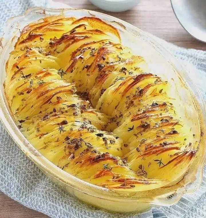 Titelbild für Best Scalloped potatoes