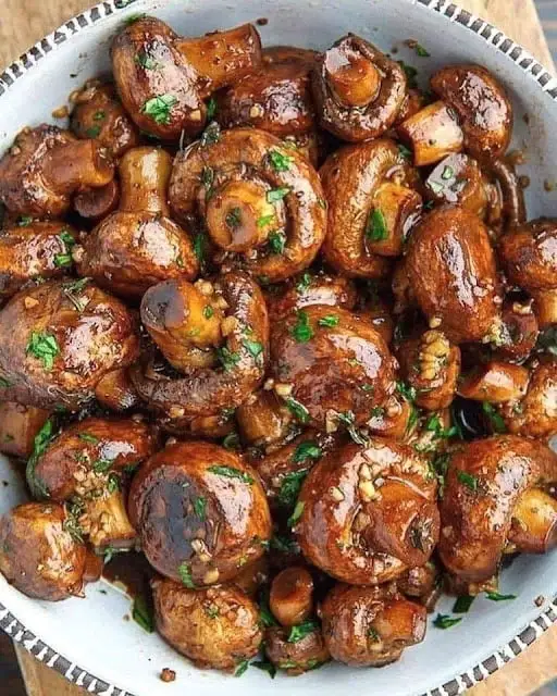 Titelbild für Roasted Garlic Mushroom