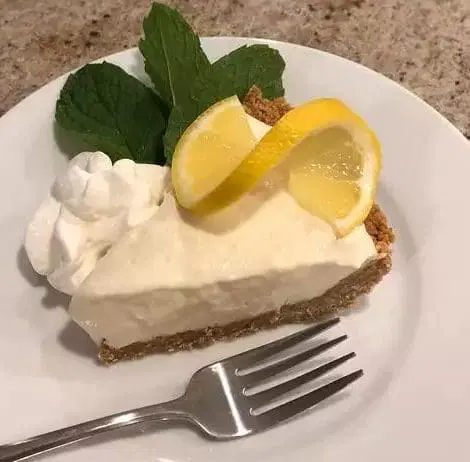 Titelbild für CREAM CHEESE LEMONADE PIE