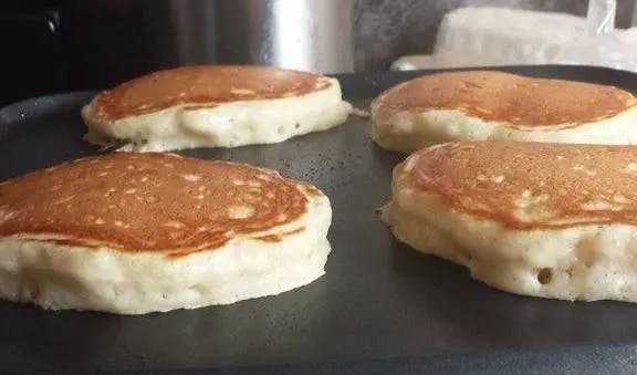 Titelbild für The Best Home Made Pancakes