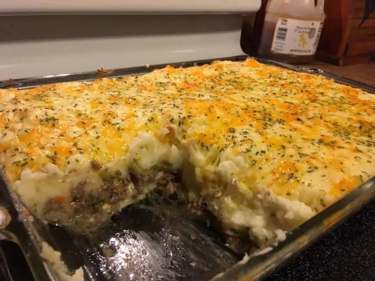 Titelbild für My Famous Homemade Shepherds Pie