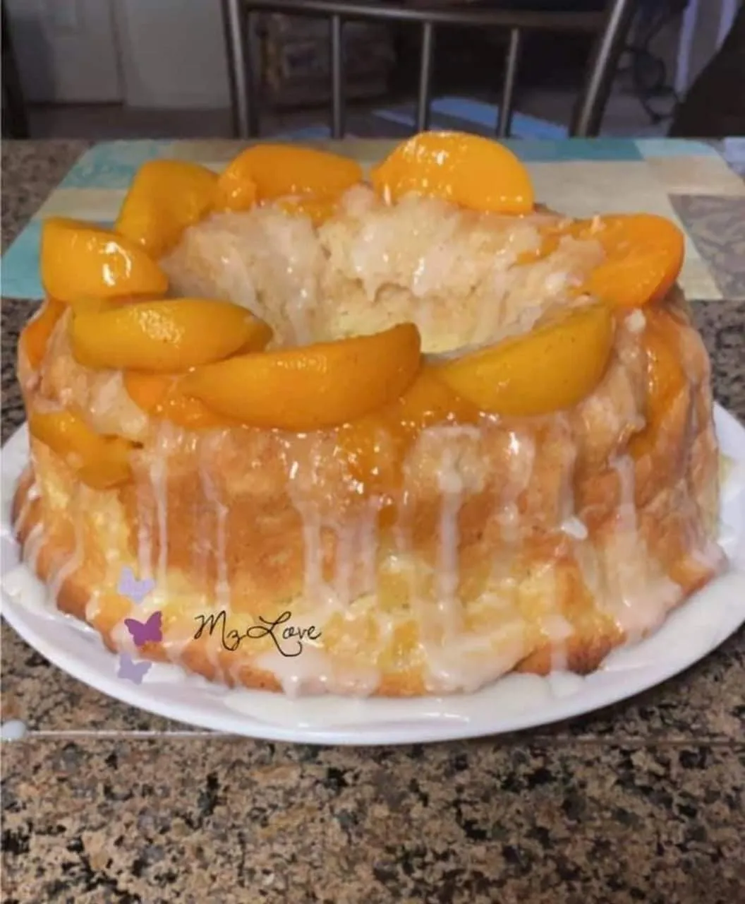 Titelbild für Peach Cobbler Pound Cake