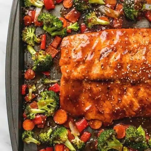 Titelbild für ONE PAN BAKED Salmon with roasted vegetables