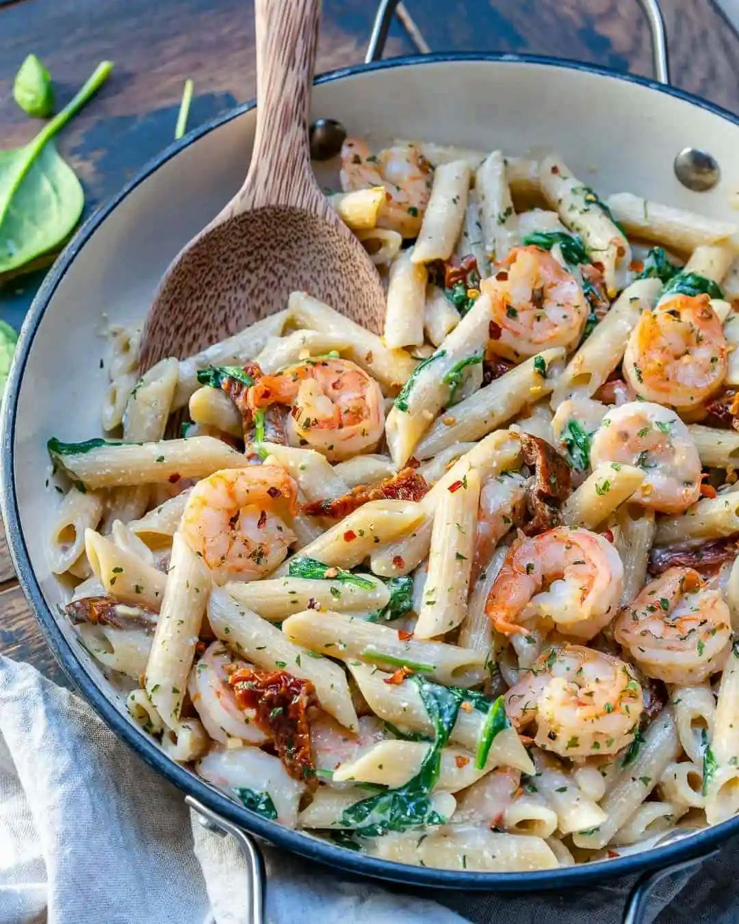 Titelbild für Cheese shrimp penne pasta & spinach